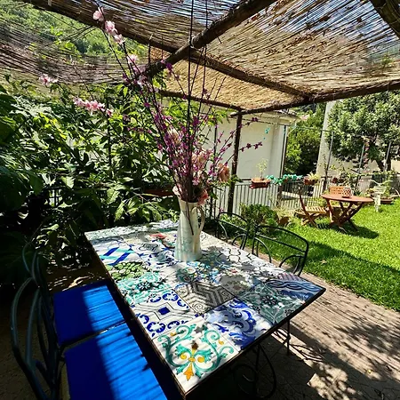 Gogas Amalfi Coast 公寓 *